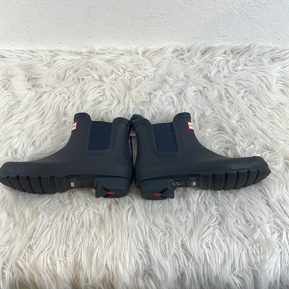 HUNTER Women's Original Chelsea Rain Boots Waterproof Size 7 Dark Blue New - Picture 9 of 12